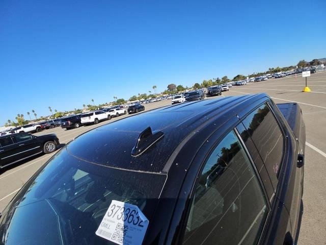 Used 2022 GMC Sierra 1500 AT4X image 2