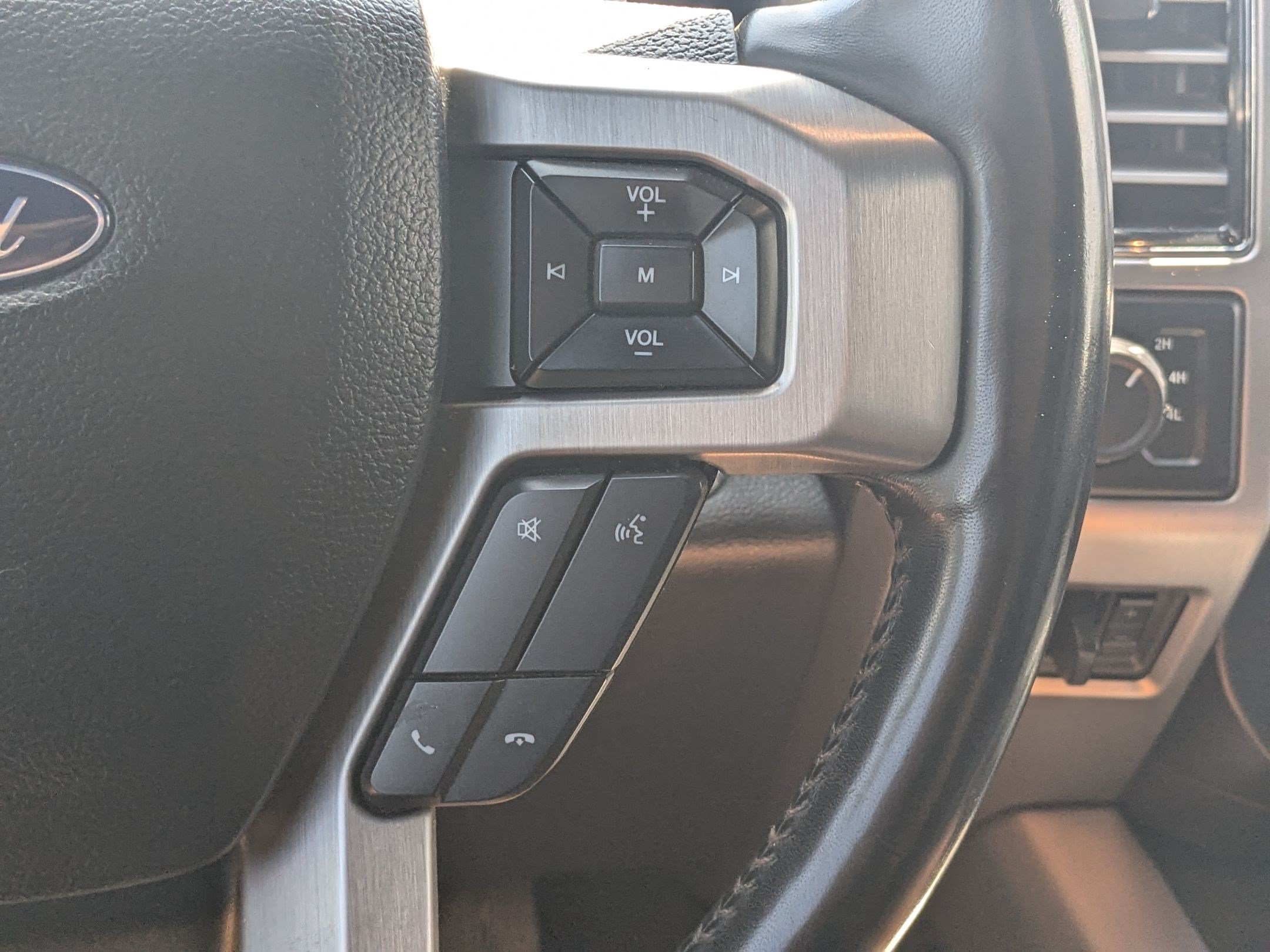 Used 2019 Ford F450 Platinum w/ Platinum Ultimate Package AWD/4WD image 19