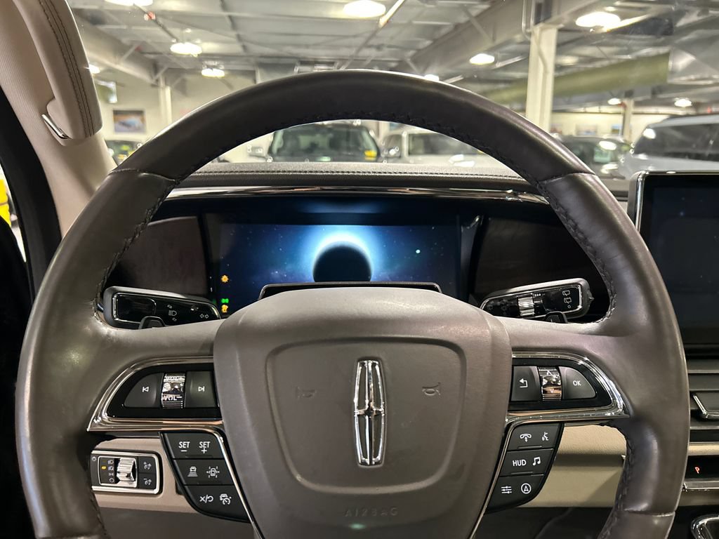 Certified 2024 Lincoln Navigator L Reserve AWD/4WD image 10