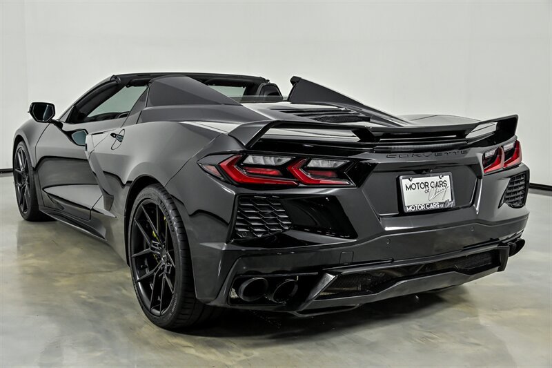 Used 2022 Chevrolet Corvette Stingray Premium Conv w/ Z51 Performance Package RWD image 8