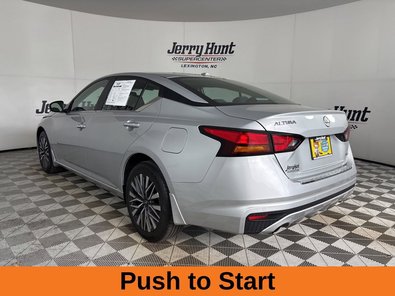 Used 2023 Nissan Altima 2.5 SV w/ SV Premium Package image 7