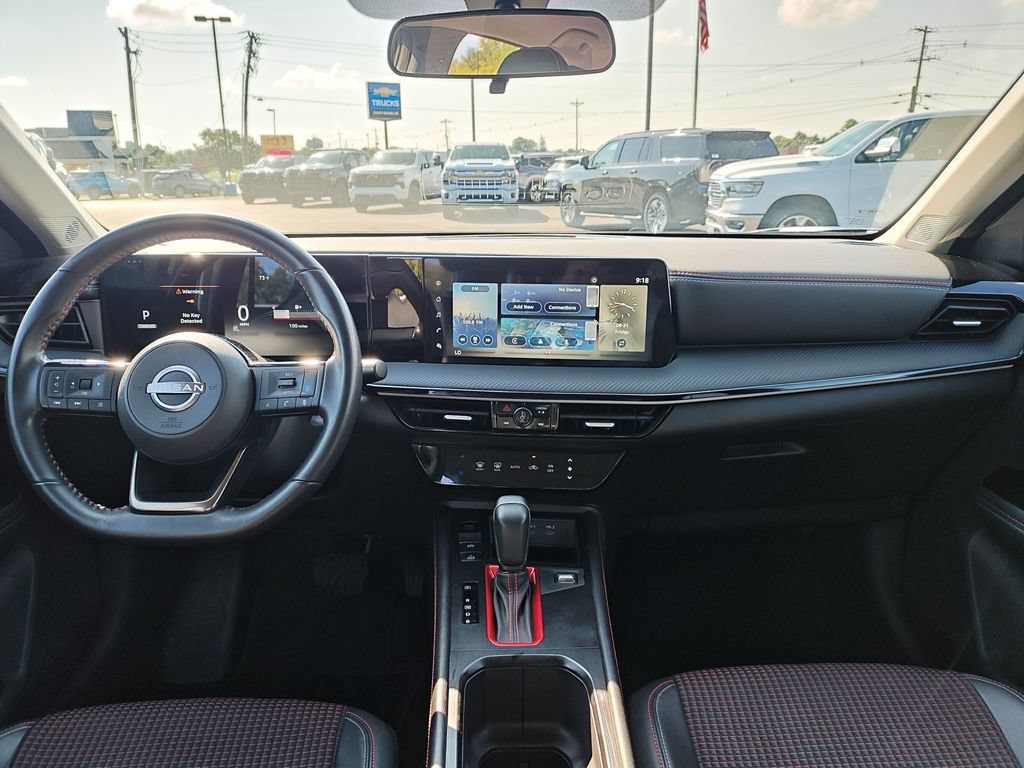 Used 2025 Nissan Kicks SR AWD/4WD image 17