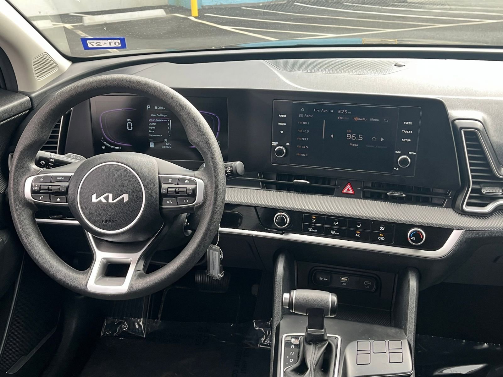 Used 2025 Kia Sportage LX FWD image 34