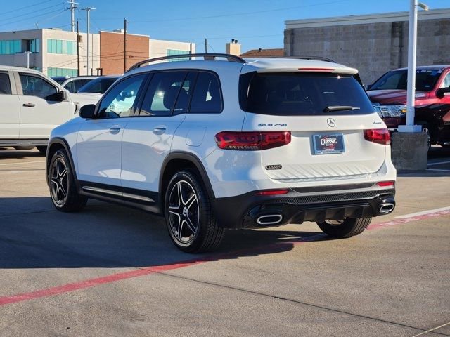 Used 2022 Mercedes-Benz GLB 250 4MATIC video 3