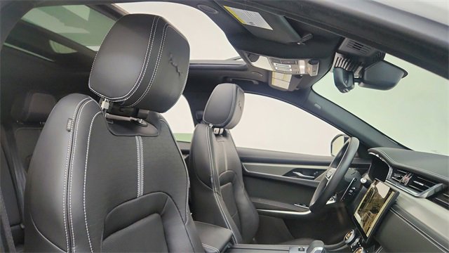 Used 2025 Jaguar F-PACE R-Dynamic S image 21