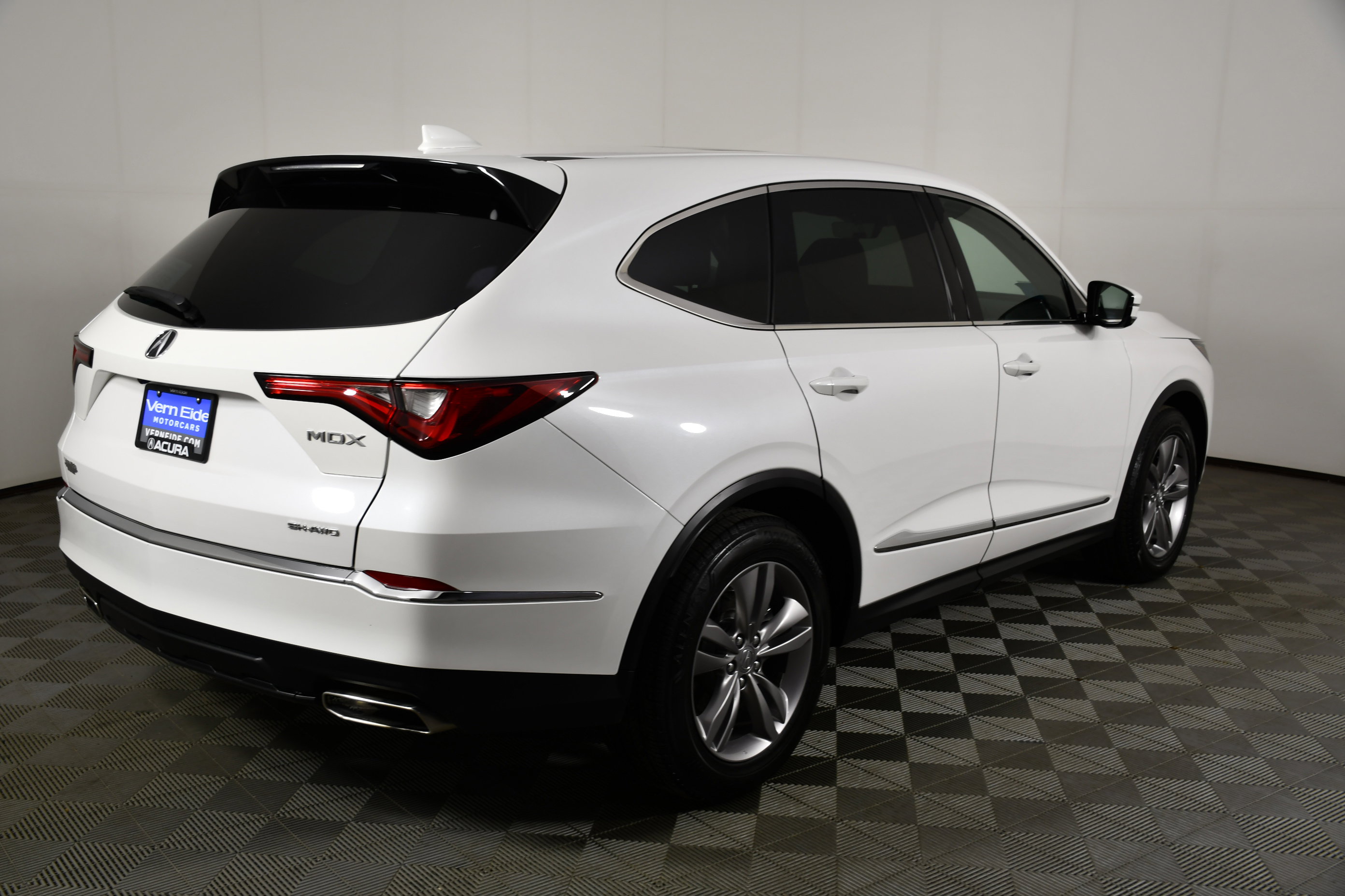 Used 2023 Acura MDX SH-AWD image 6