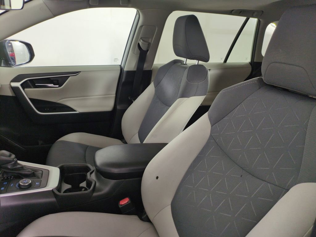 Used 2019 Toyota RAV4 XLE image 12