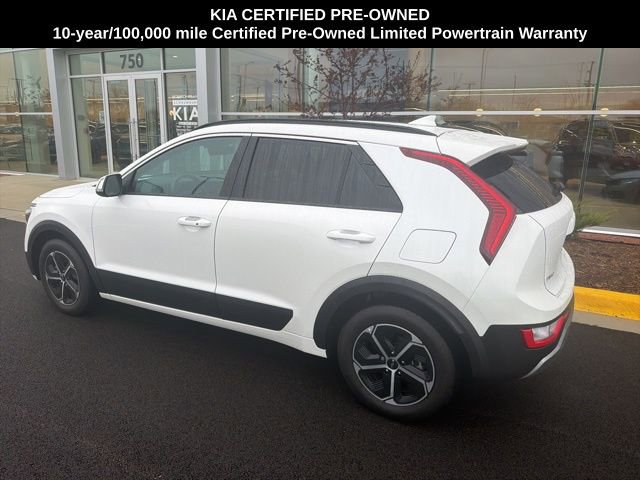 Certified 2025 Kia Niro EX image 16