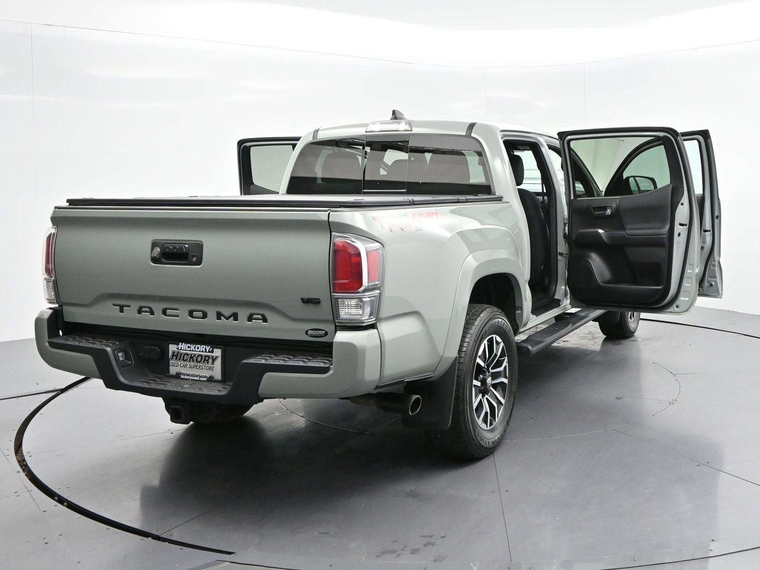 Used 2023 Toyota Tacoma TRD Sport AWD/4WD image 39