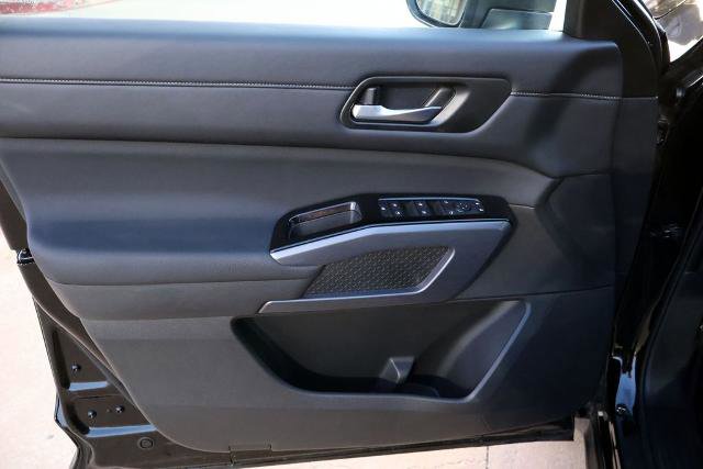 Certified 2025 Nissan Pathfinder SL image 18