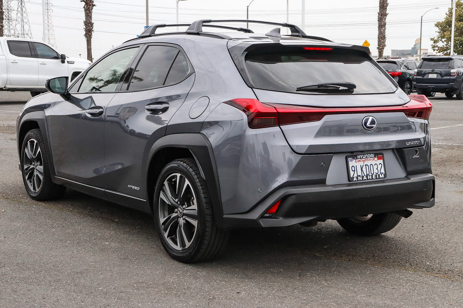 Used 2020 Lexus UX 250h w/ Premium Package AWD/4WD image 11