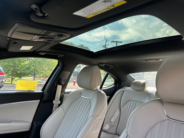 Used 2022 Genesis G70 2.0T w/ Prestige Package RWD image 29