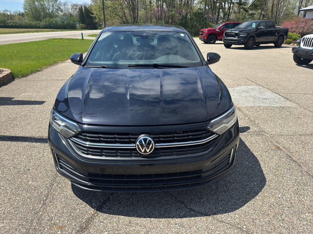 Used 2022 Volkswagen Jetta Sport FWD image 2