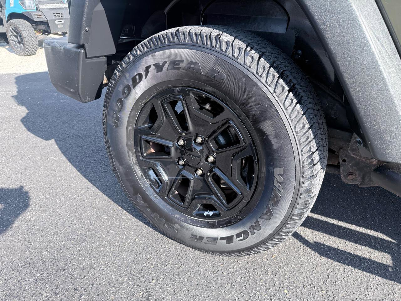 Used 2015 Jeep Wrangler Sport image 11