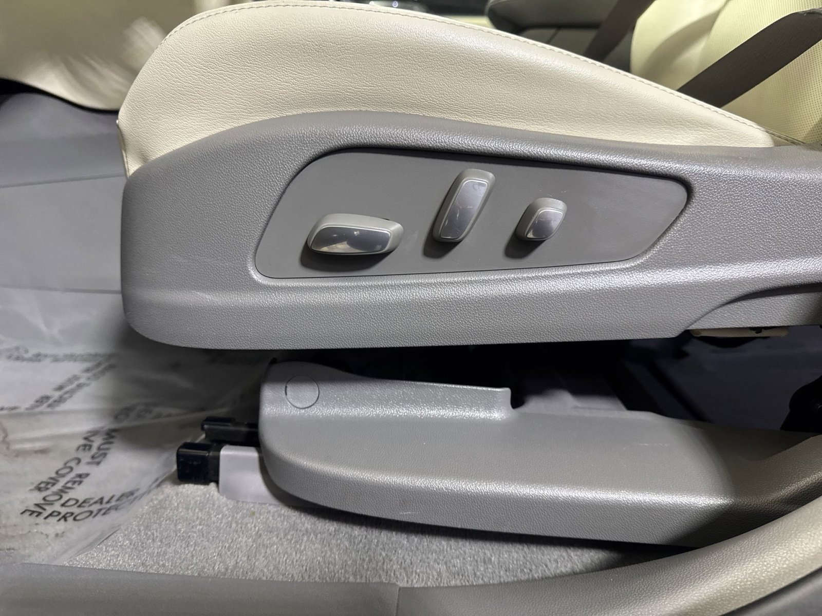 Used 2020 Cadillac XT6 Premium Luxury w/ LPO, Floor Liner Package image 14