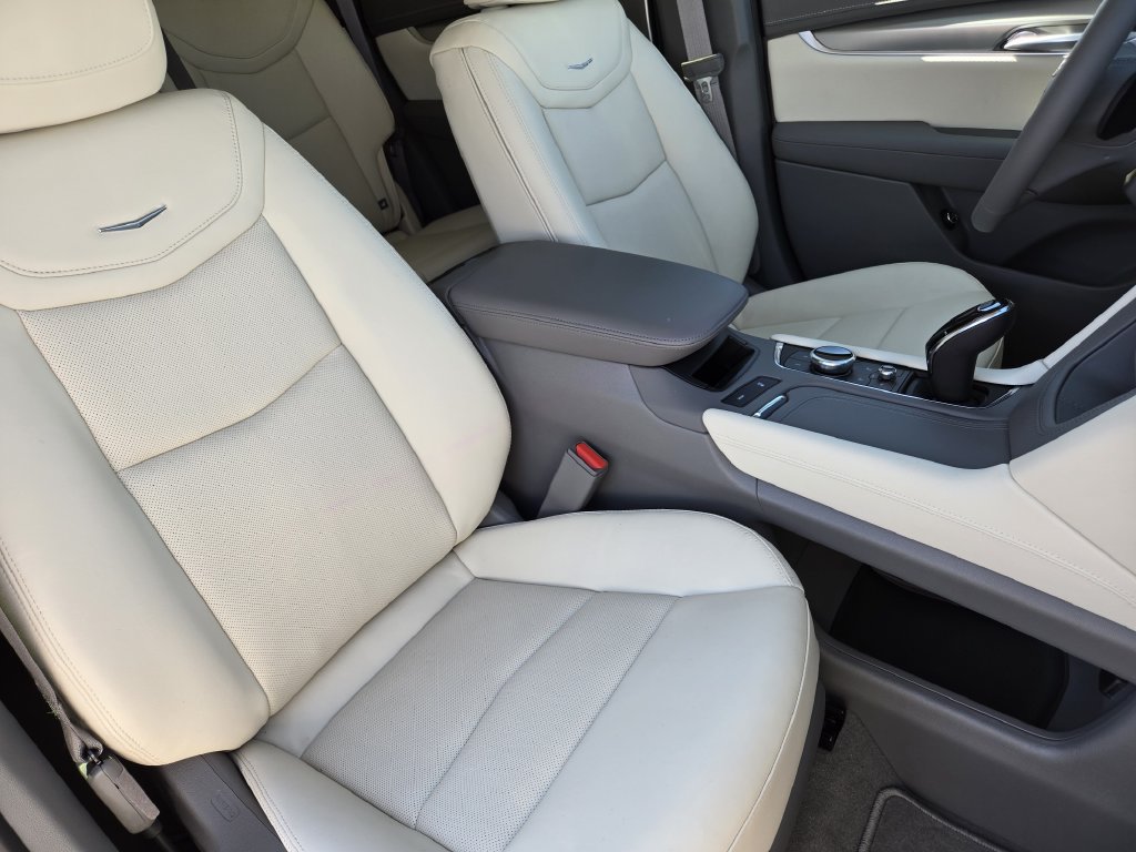 New 2026 Cadillac XT5 Premium Luxury w/ Driver Assist Package AWD/4WD image 8