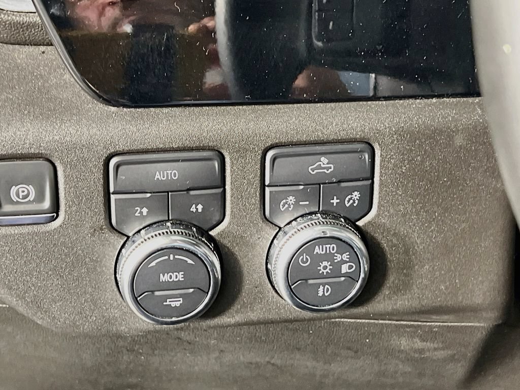 Certified 2024 GMC Sierra 1500 Elevation w/ Preferred Package AWD/4WD image 9
