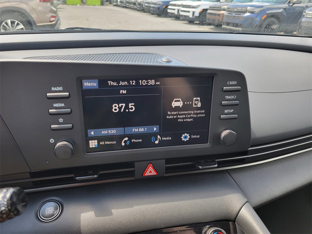 Used 2025 Hyundai Elantra Sport image 21