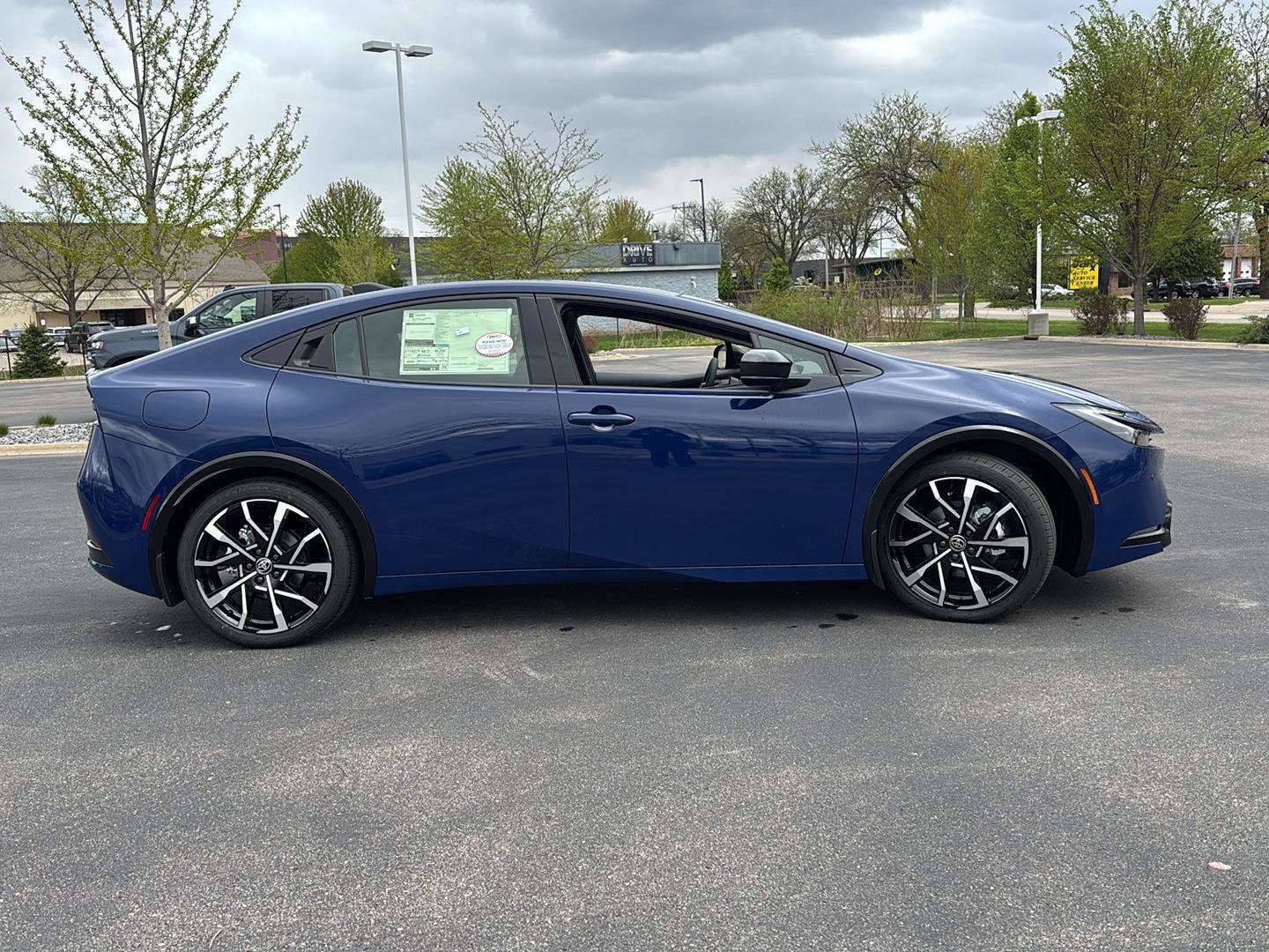 New 2026 Toyota Prius Plug-In Hybrid FWD image 13