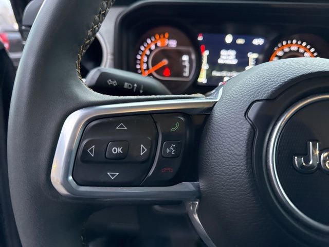 Used 2024 Jeep Wrangler Unlimited Sahara AWD/4WD image 24