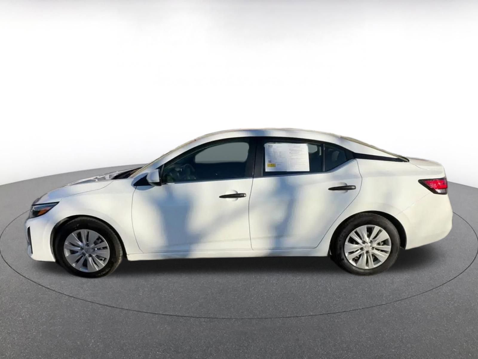 Used 2025 Nissan Sentra S image 9