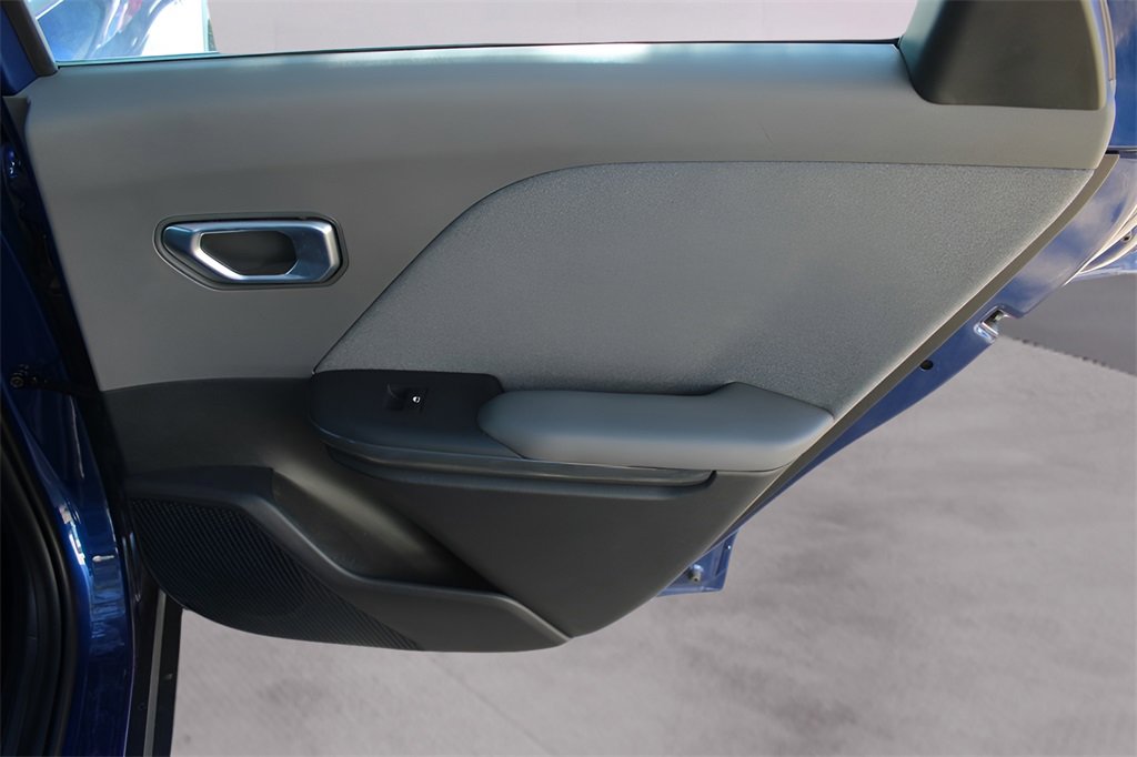 Used 2025 Kia K4 EX image 28