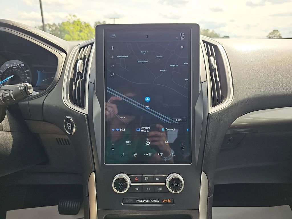 Used 2023 Ford Edge SEL image 25