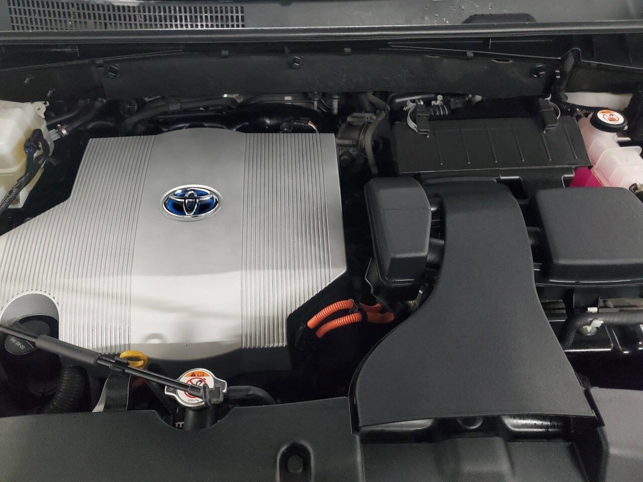 Used 2019 Toyota Highlander AWD Hybrid image 4