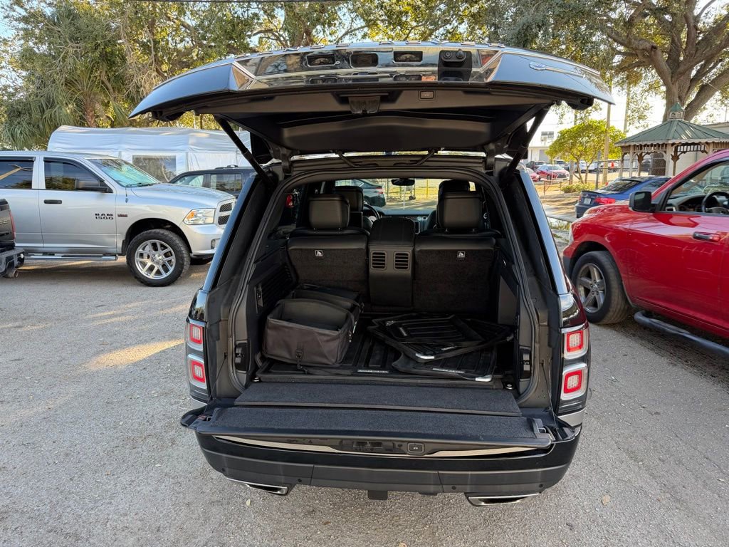 Used 2021 Land Rover Range Rover SV Autobiography Dynamic image 46