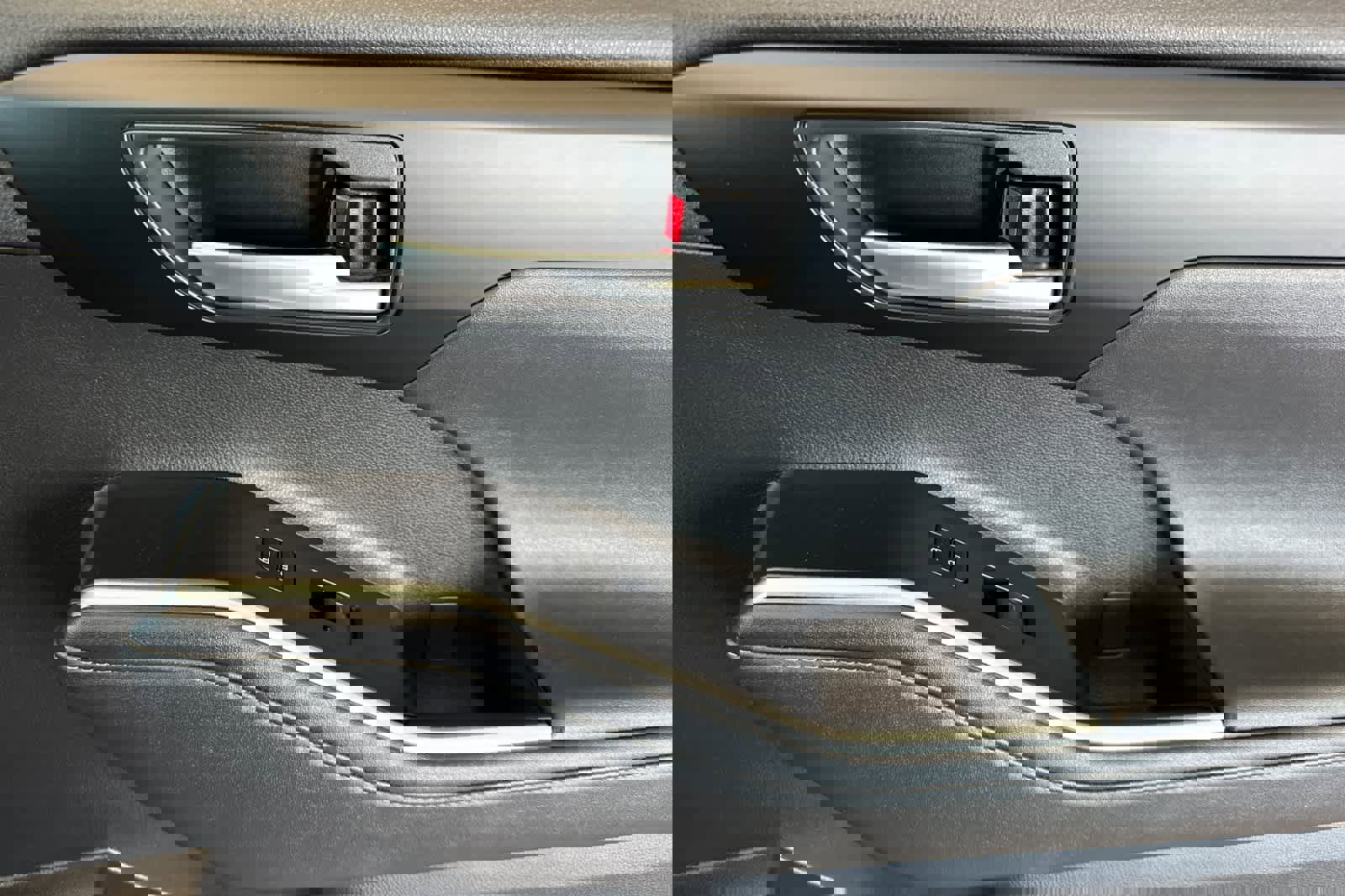 Used 2024 Toyota Highlander XLE image 19