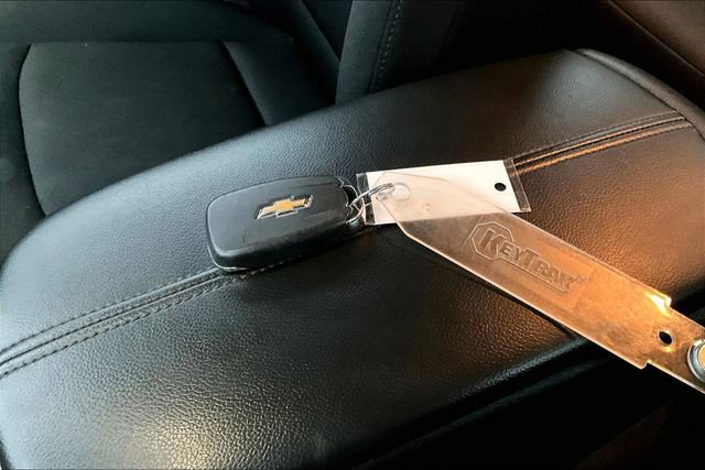 Used 2023 Chevrolet Malibu LT image 32