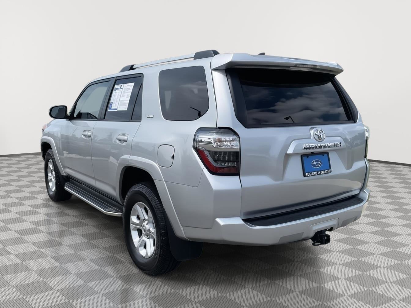 Used 2021 Toyota 4Runner SR5 Premium w/ Moonroof Package AWD/4WD image 12