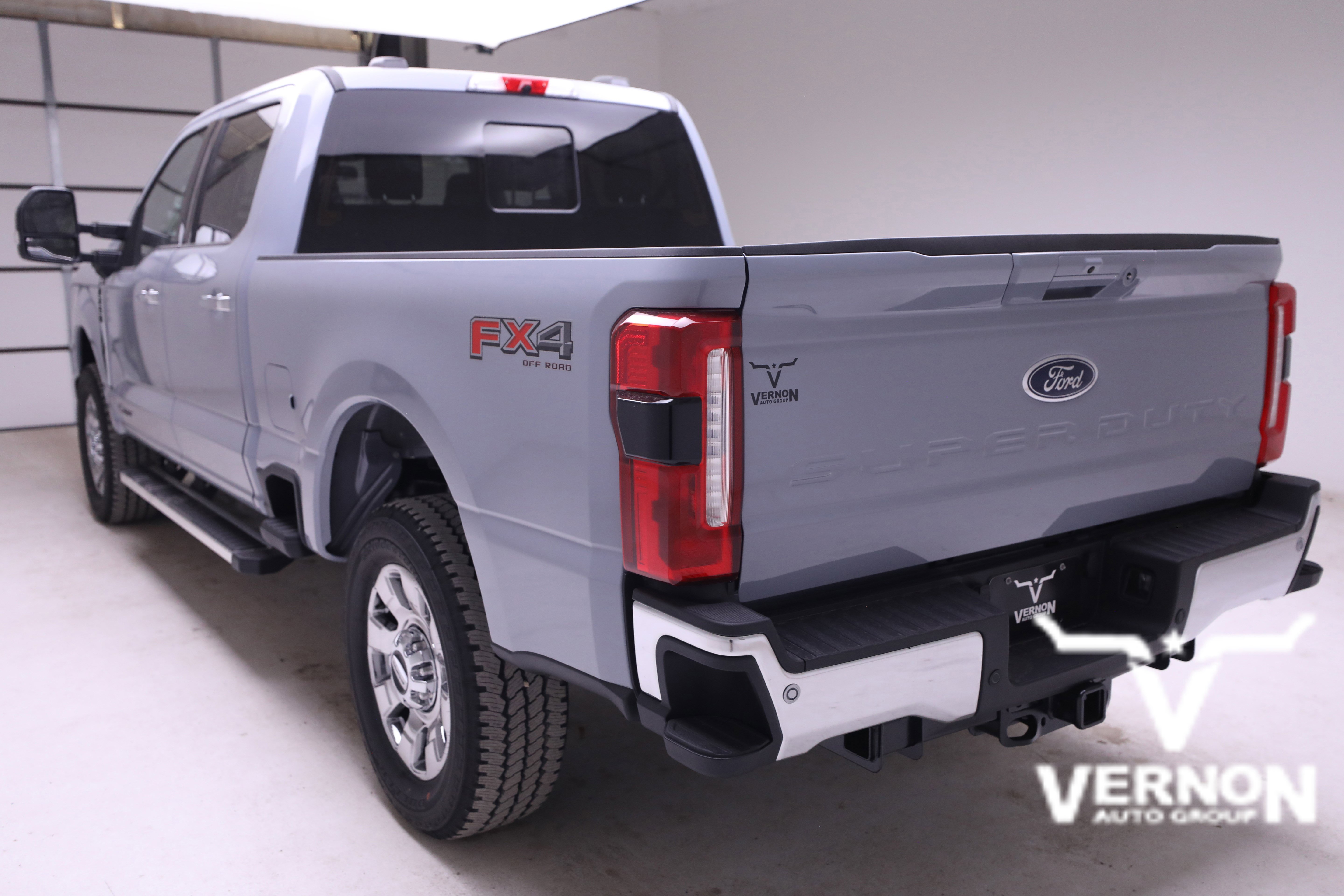 New 2026 Ford F250 Lariat w/ Chrome Package image 3