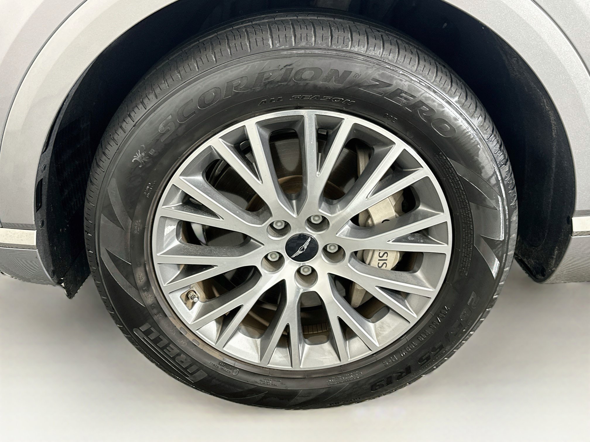 Used 2025 Genesis GV80 2.5T Standard AWD/4WD image 11
