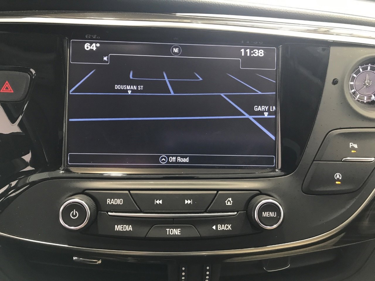 Used 2020 Buick Envision Essence w/ Experience Buick Package AWD/4WD image 13