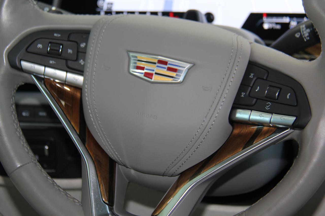 Used 2023 Cadillac Escalade ESV Sport Platinum AWD/4WD image 18