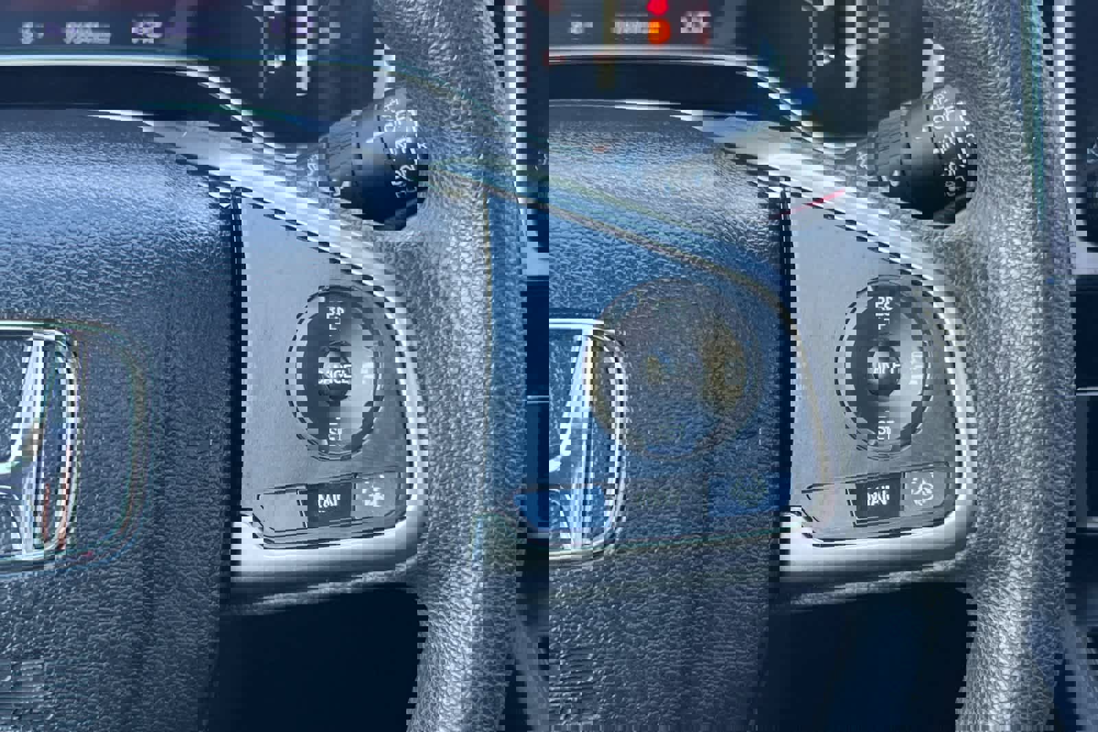 Used 2018 Honda CR-V EX image 27