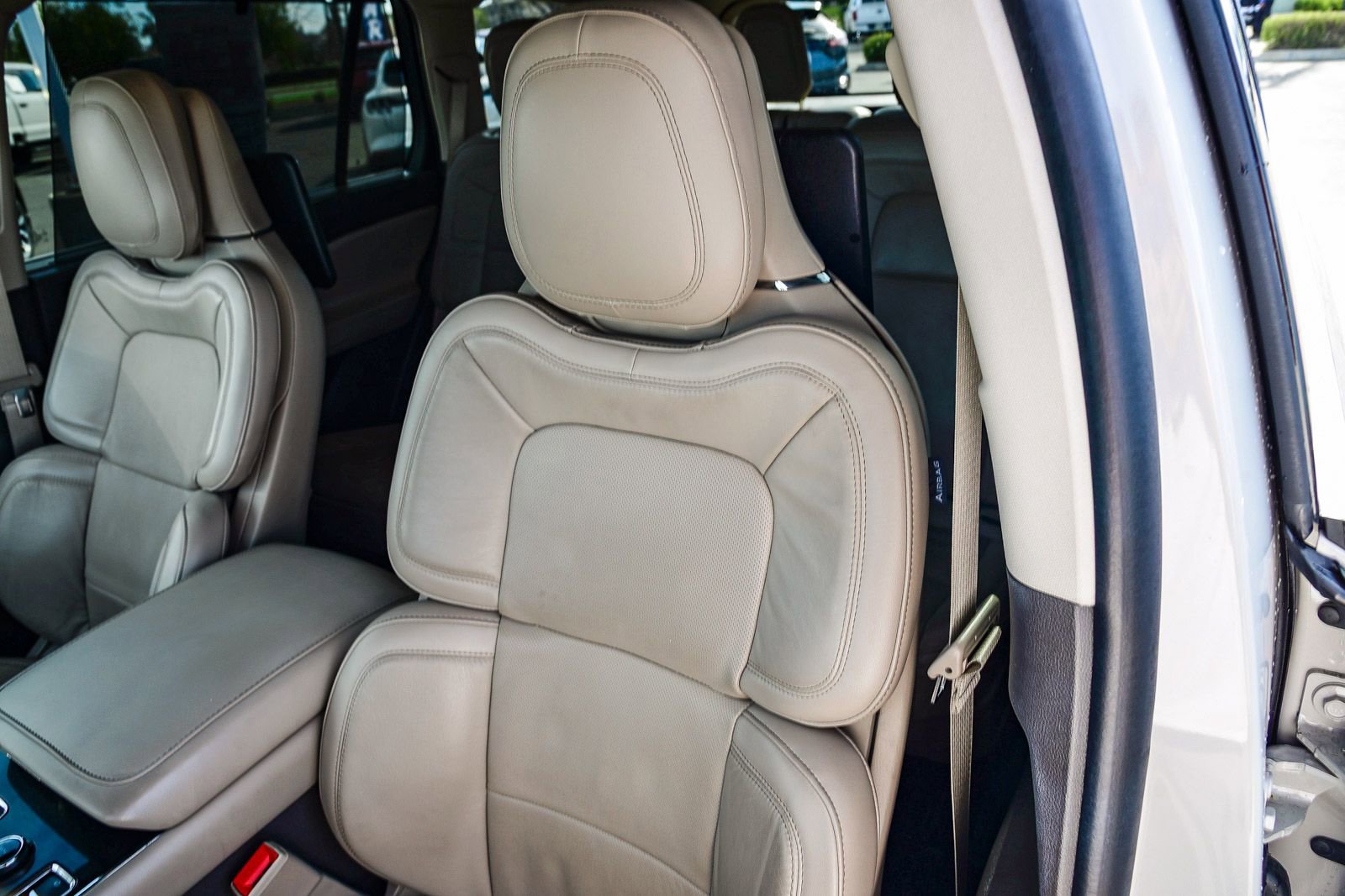 Used 2023 Lincoln Aviator Reserve w/ Equipment Group 201A image 22