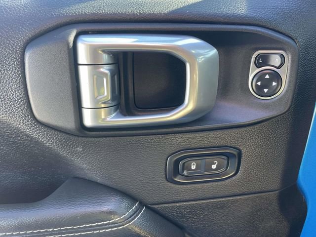 Used 2022 Jeep Wrangler Unlimited Sahara w/ Cold Weather Group image 16