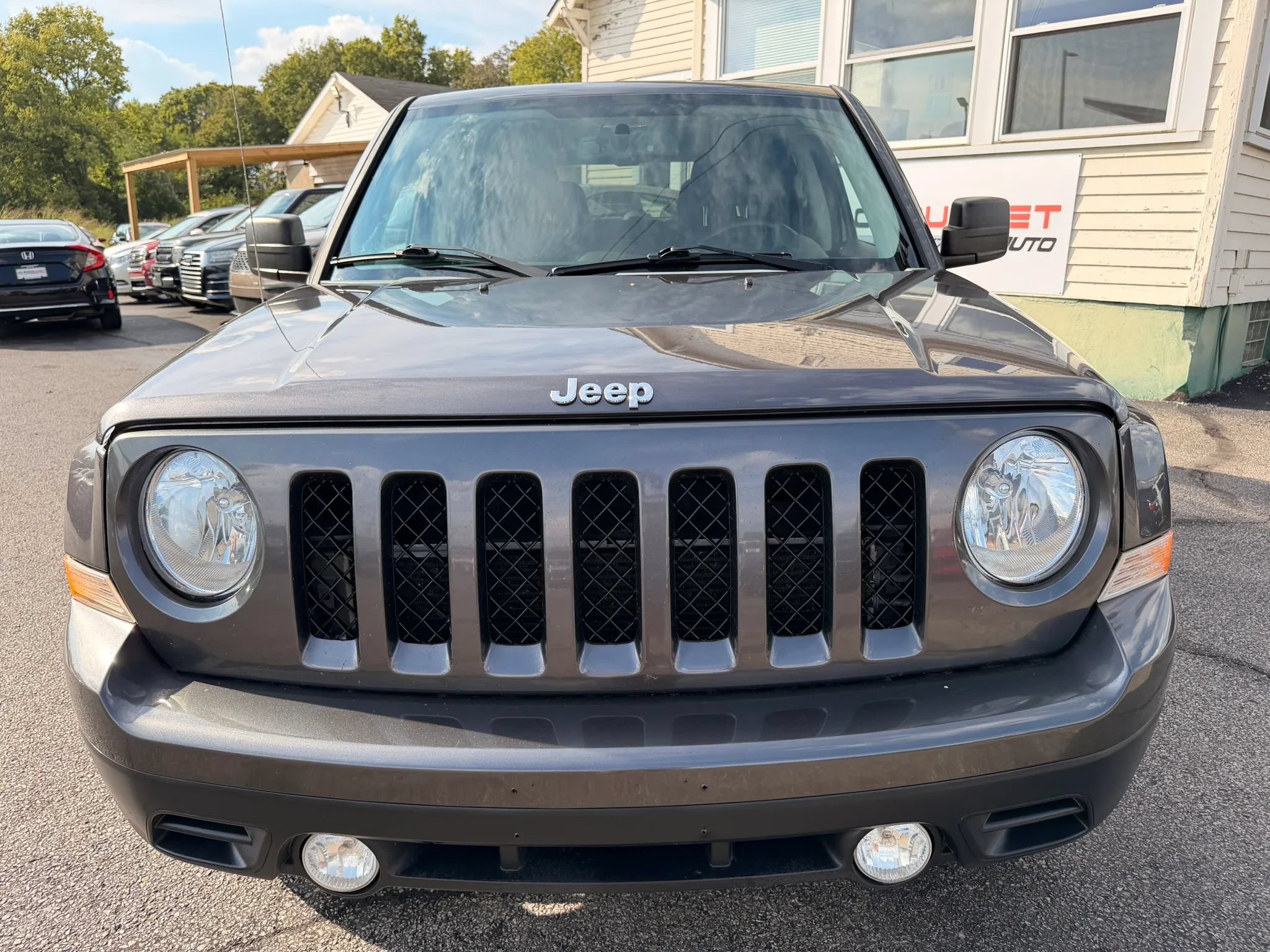 Used 2015 Jeep Patriot High Altitude AWD/4WD image 8