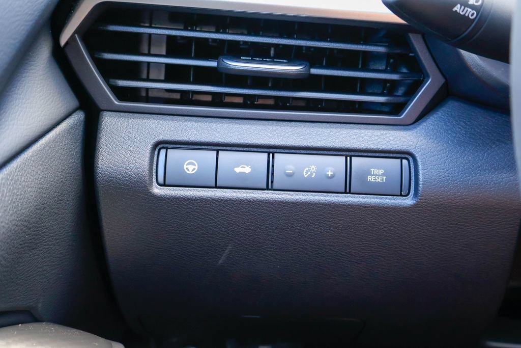 New 2026 Nissan Altima 2.5 SR w/ SR Premium Package FWD image 16