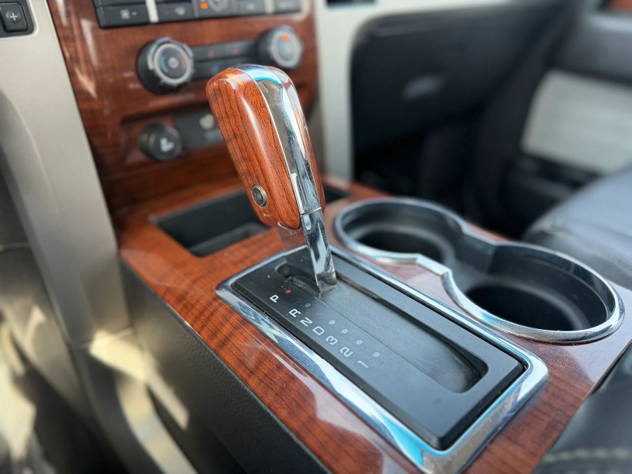 Used 2010 Ford F150 Lariat image 27