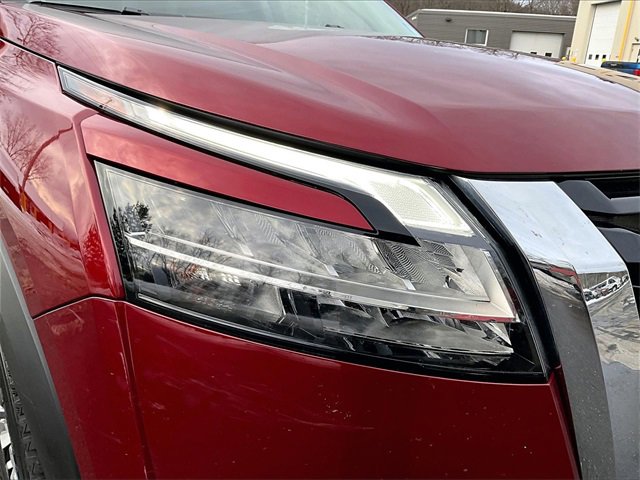 Used 2023 Nissan Pathfinder SL w/ Cargo Package image 31