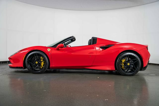 Used 2023 Ferrari F8 Tributo RWD image 5