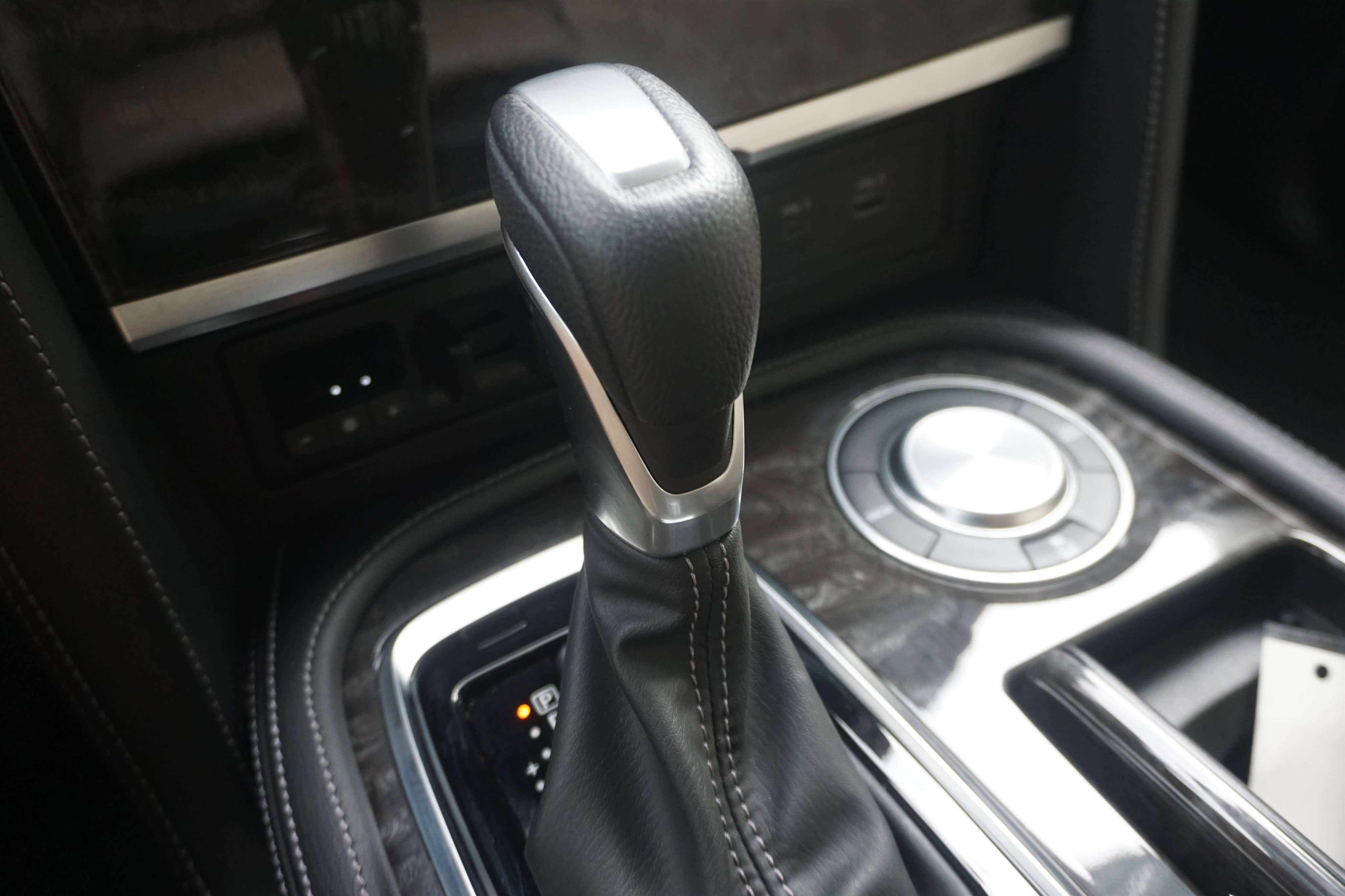 Used 2024 Nissan Armada Platinum w/ Cargo Package image 35