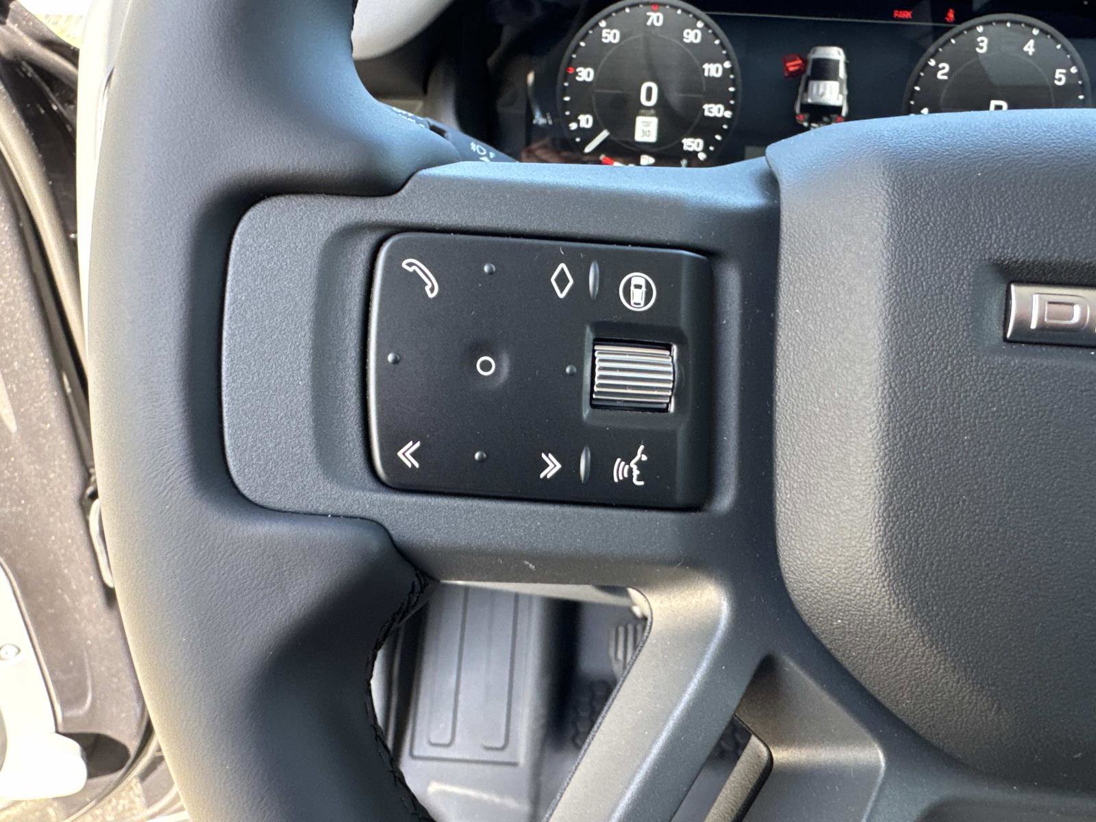 New 2026 Land Rover Defender 110 S image 31