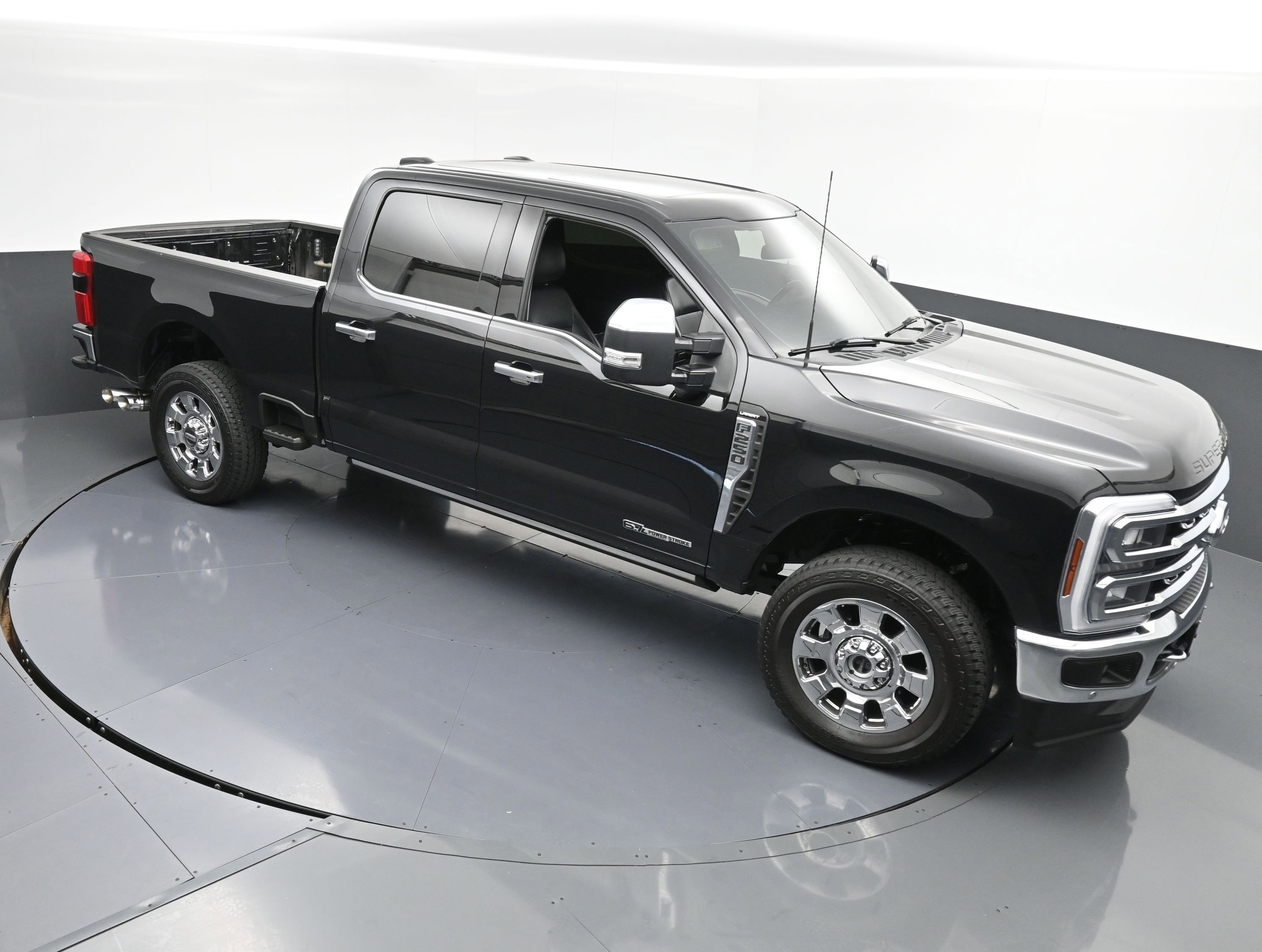 Used 2024 Ford F250 Lariat w/ Lariat Ultimate Package image 28