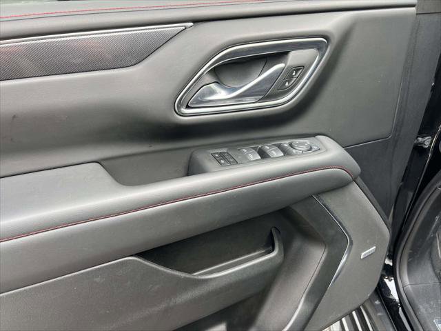 Used 2024 Chevrolet Suburban RST w/ Luxury Package AWD/4WD image 15