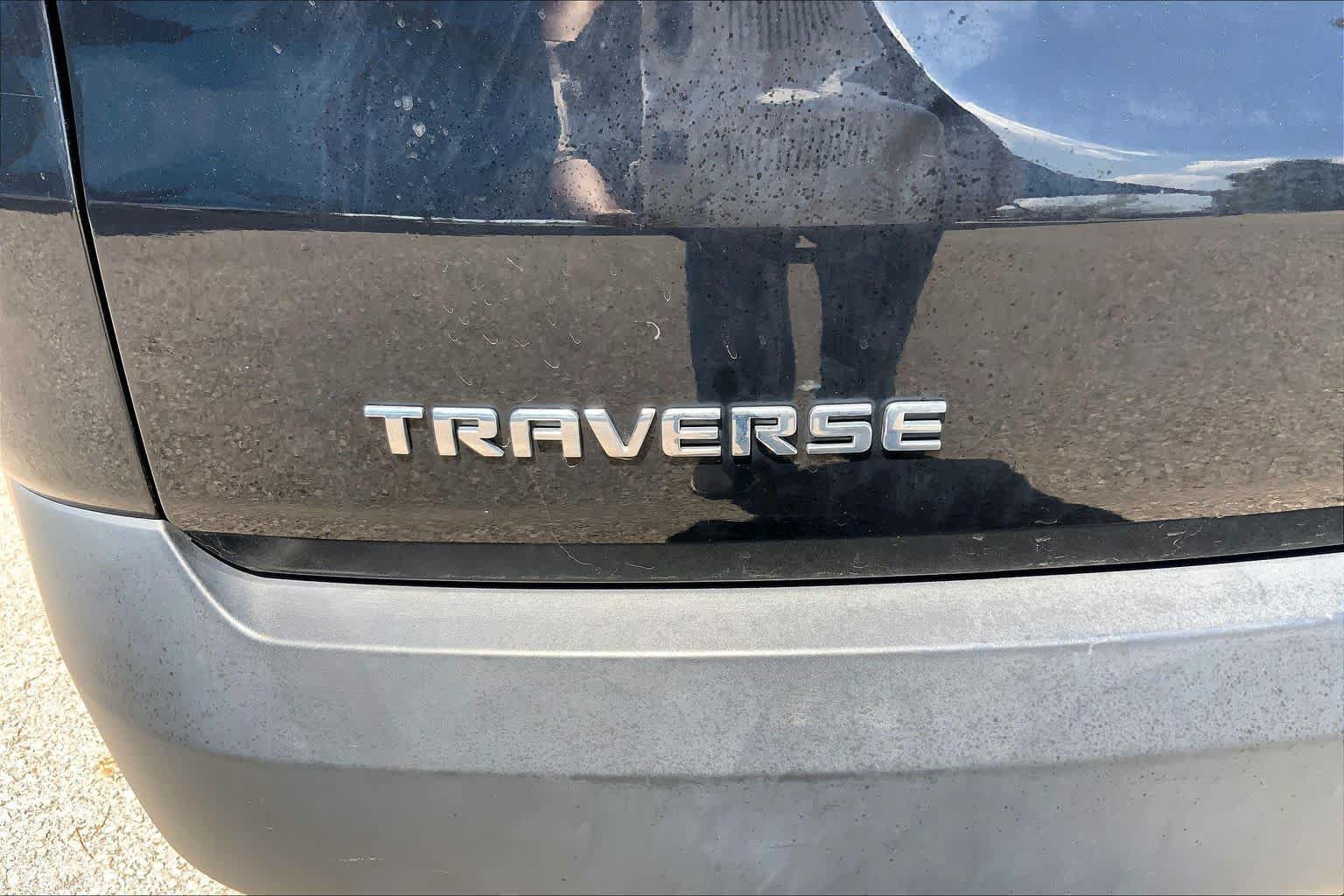 Used 2020 Chevrolet Traverse LS FWD image 10