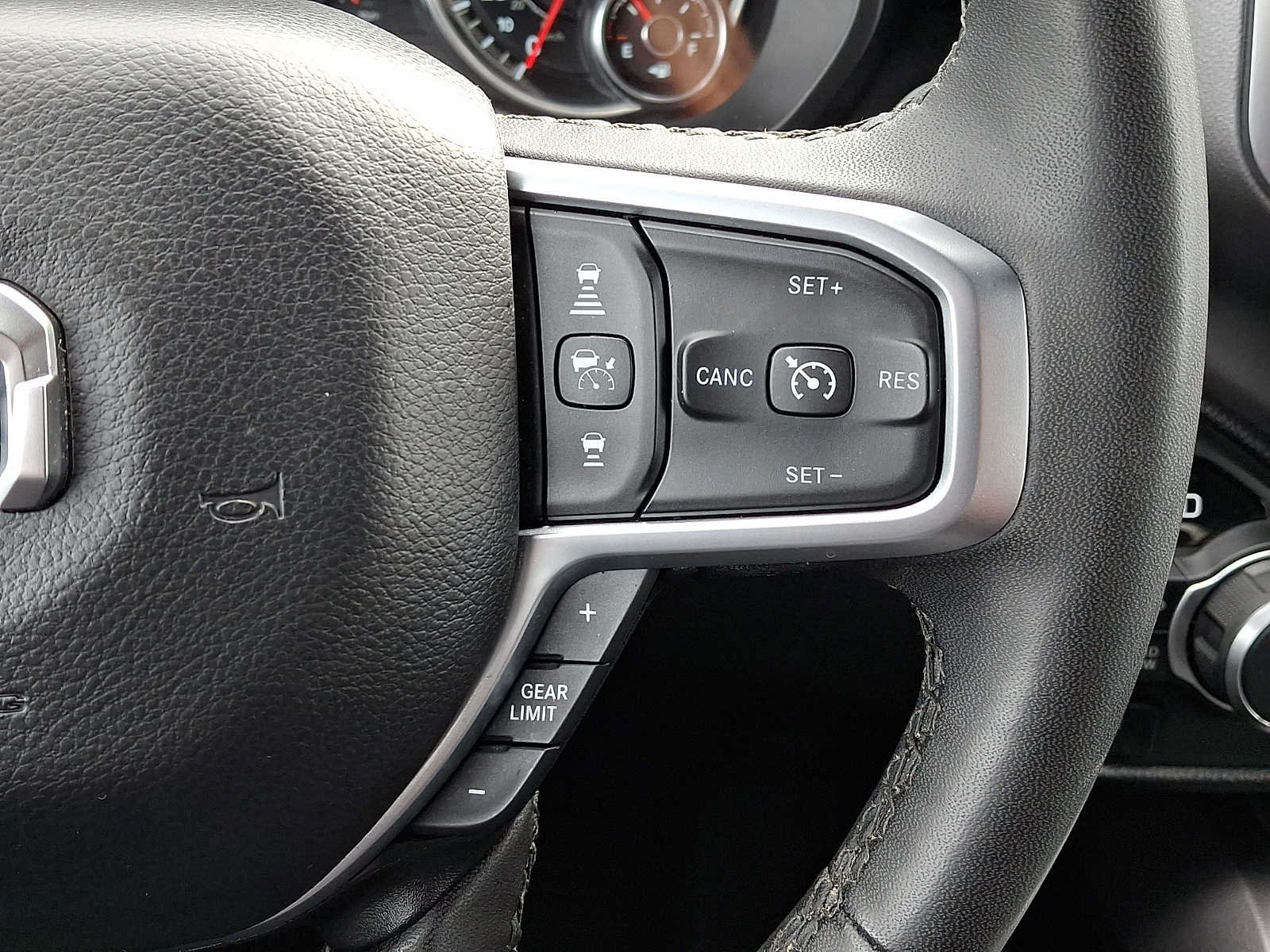 Used 2025 RAM 1500 Big Horn AWD/4WD image 23